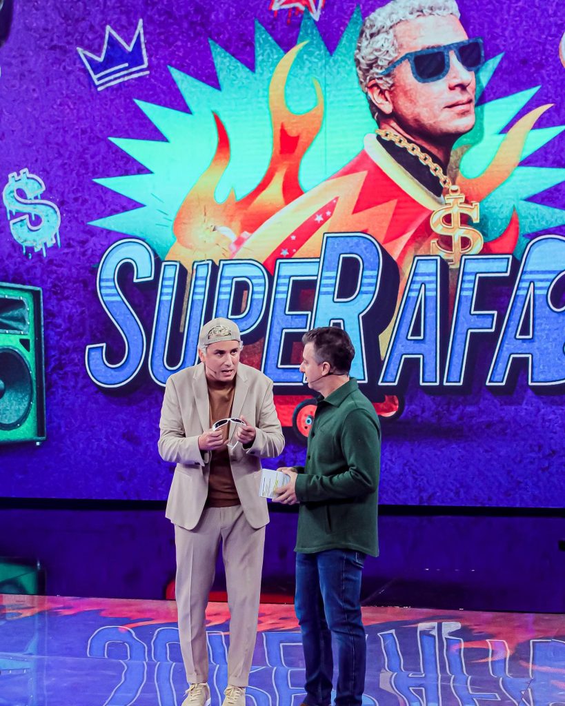 Luciano Huck e o ''Super Rafa''- quadro sem graça que estreou no Domingão