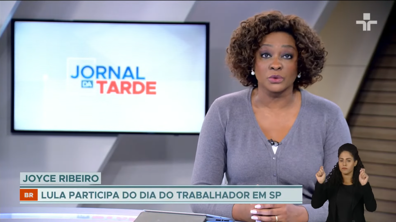 Joyce Ribeiro no comando do Jornal da Tarde (Créditos: Reprodução/TV Cultura)