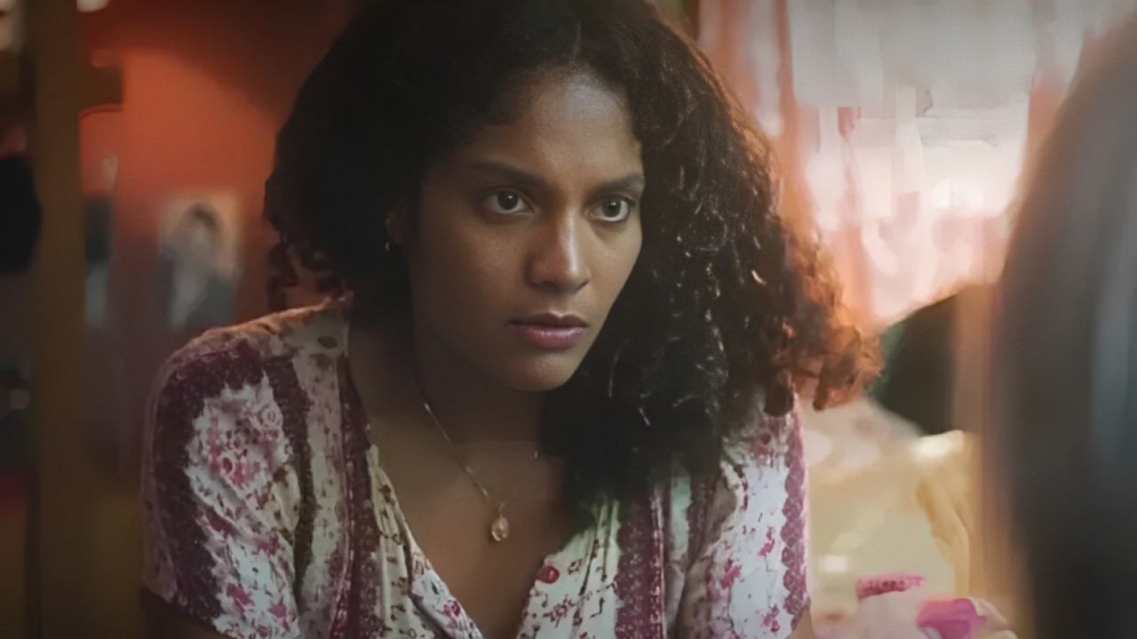 Aline (Bárbara Reis) em cena na novela Terra e Paixão (Créditos: Reprodução/TV Globo)