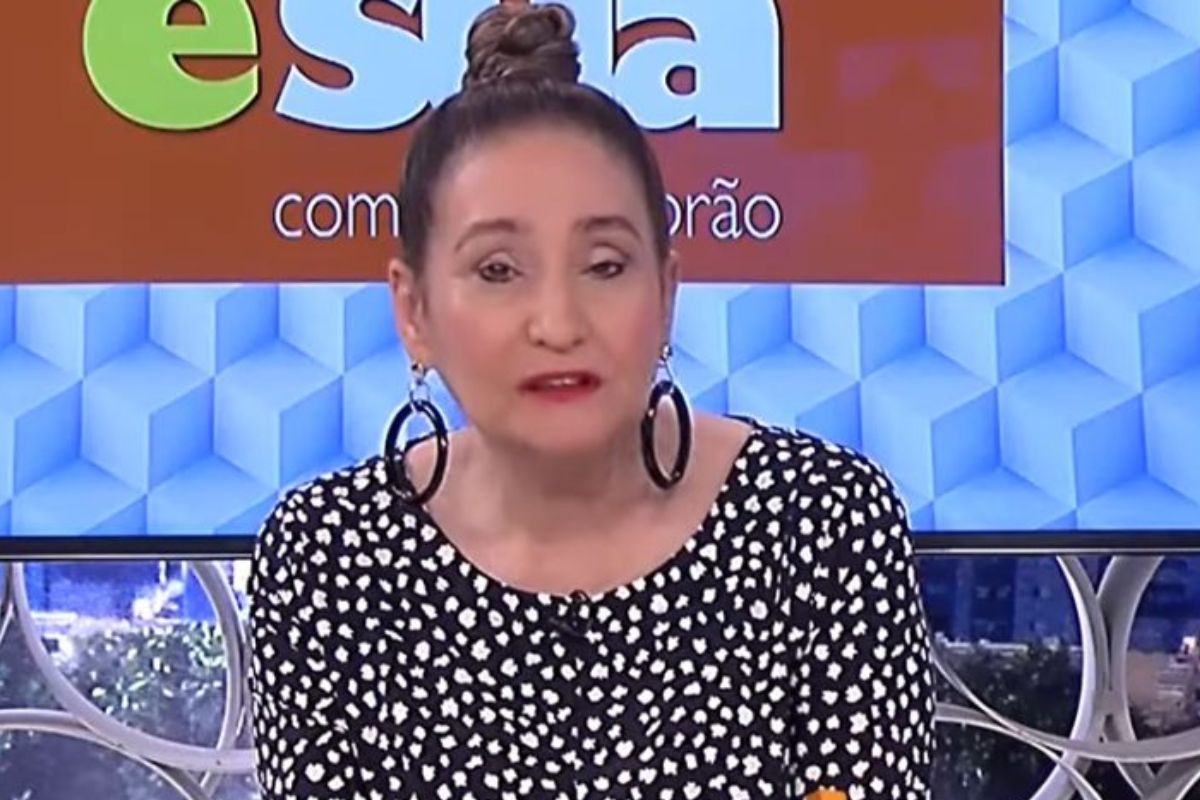 Sônia Abrão chama Patrícia Poeta para a briga e afirma: "Pode processar a vontade" (Reprodução/RedeTV)