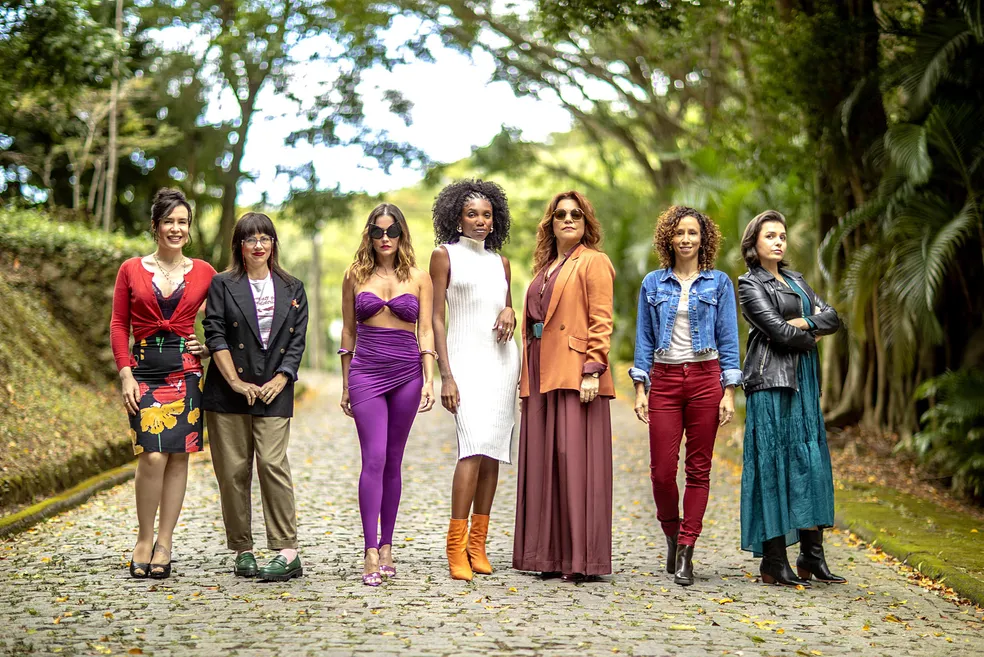 Monica Iozzi e as demais protagonistas de Elas por Elas