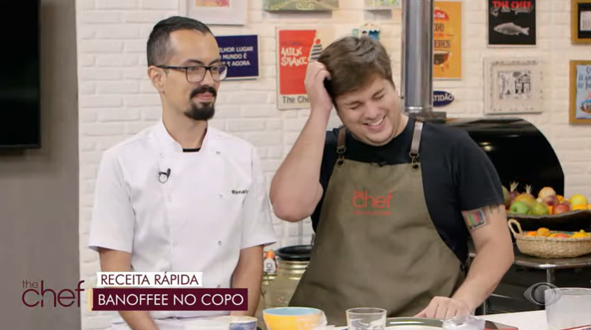 Aqui, até Renato Pires entrou nas brincadeiras de Lucas Salles no The Chef (Créditos: Reprodução/Band)