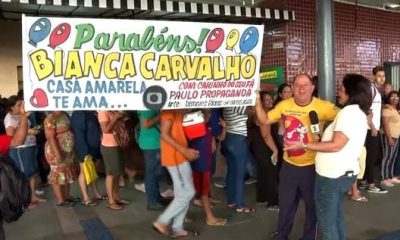 Fã surpreende repórter da TV Globo, Bianka Carvalho