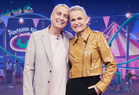 De fato, Xuxa Meneghel fez várias revelações durante o novo talk show de Rafael Portugal no Multishow (Créditos: Divulgação/Instagram)