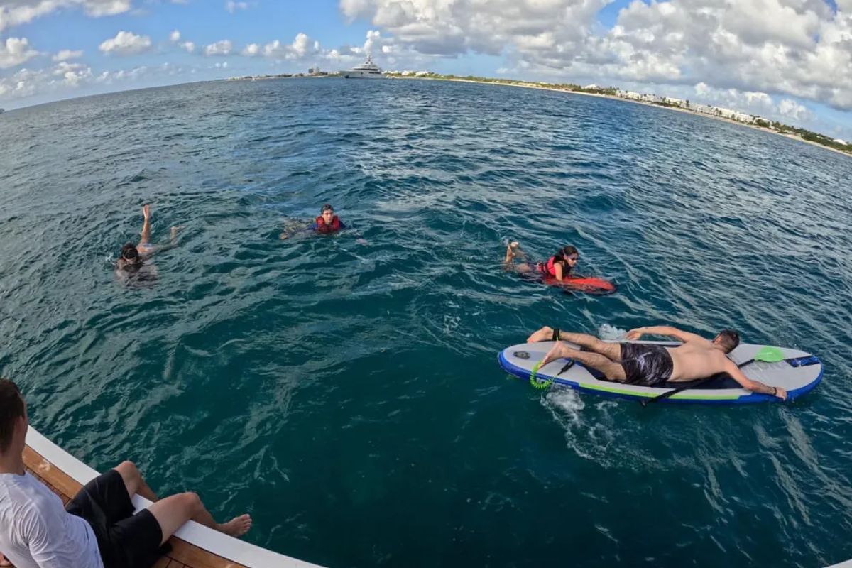 De férias no Caribe, João Silva aproveita férias da Band (Imagem: Instagram)