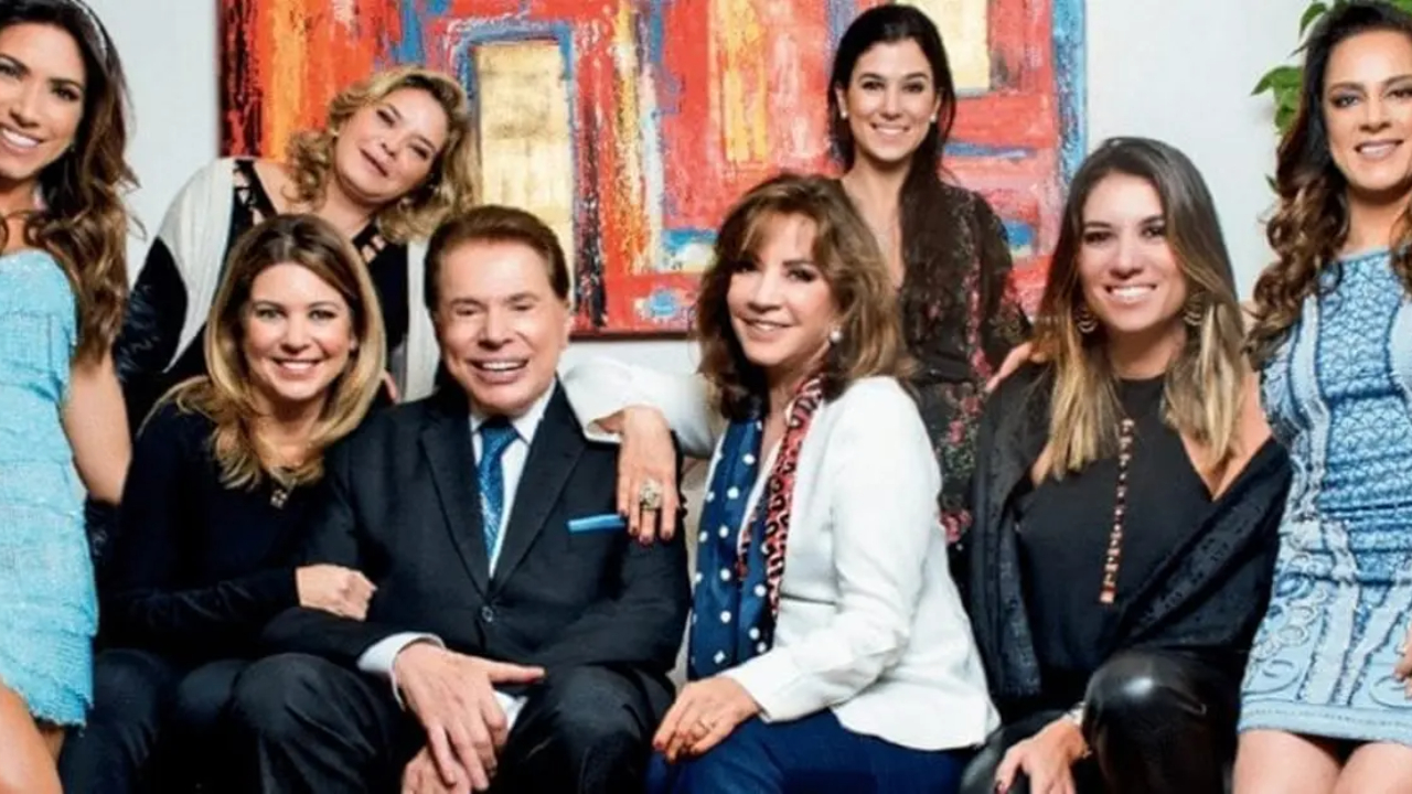 Silvio Santos, a esposa e as filhas. (Foto: Divulgação)