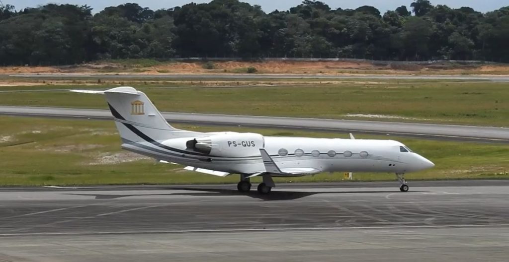 Avião de Gusttavo Lima é apreendido 