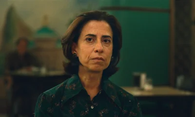 Fernanda Torres em cena no filme Ainda Estou Aqui