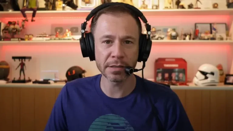 Tiago Leifert é alvo de críticas por sua narração no SBT